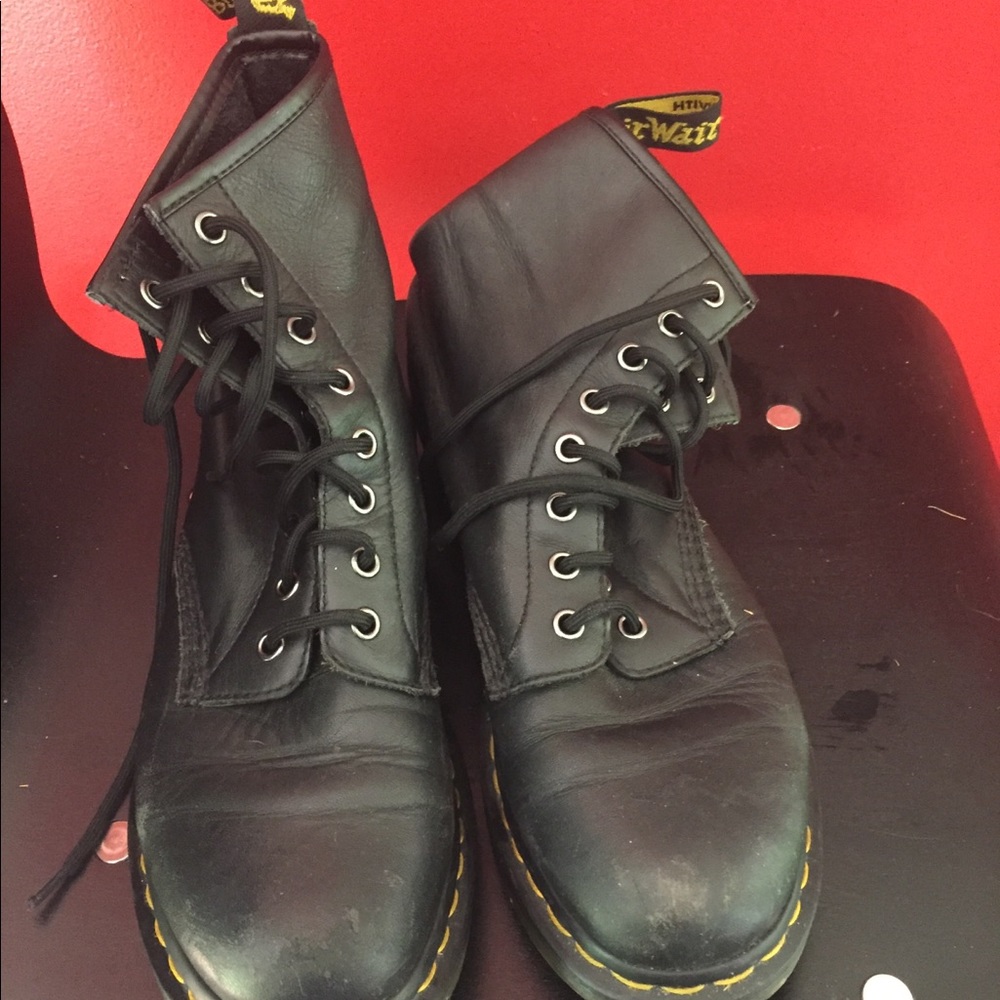 Size 9 Dr. Martens Leather Boots